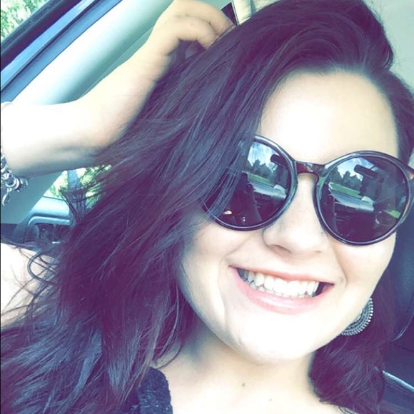 Meet your Posher, Amber