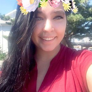 Meet your Posher, Dakota