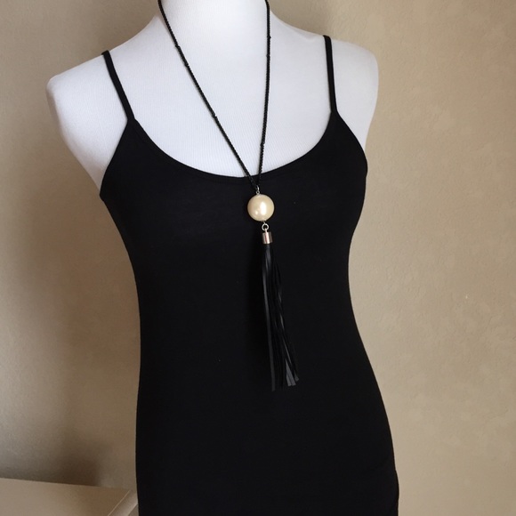 Fashion Necklace with big Pearl - Picture 1 of 3