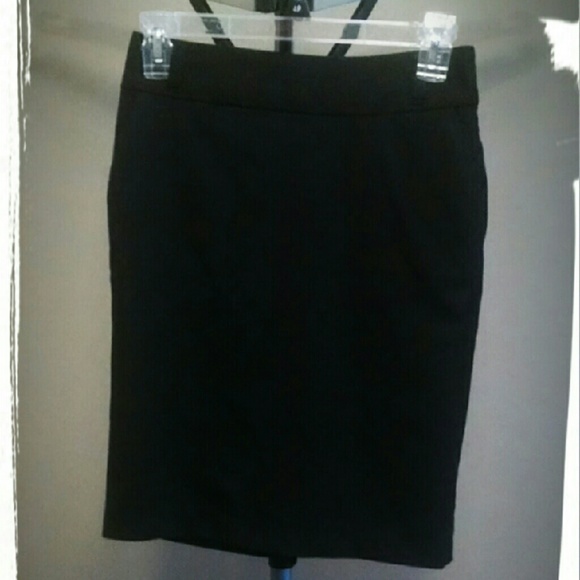 Black Pencil Skirt w/Side Pockets