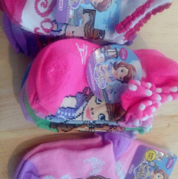 11 pair of infant toddler socks Sofia the 1st