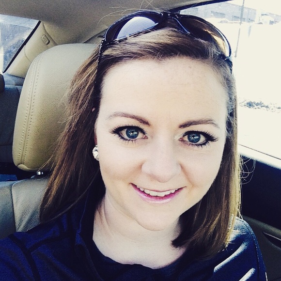 Meet your Posher, Jocelyn - Picture 1 of 1