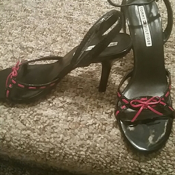 Black and pink heels - Picture 1 of 2