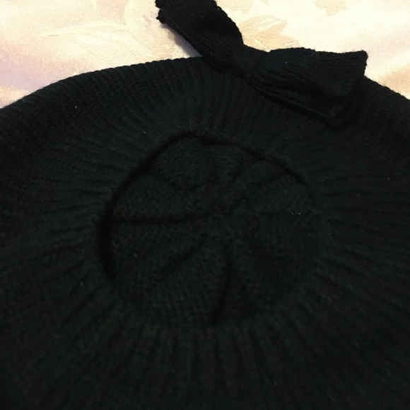 Women's hat - Picture 3 of 4