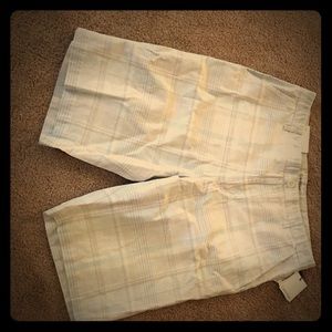 Men's Bermuda shorts. Never worn with extra button