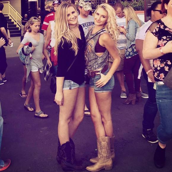 Meet your Posher, Eva - Picture 1 of 1