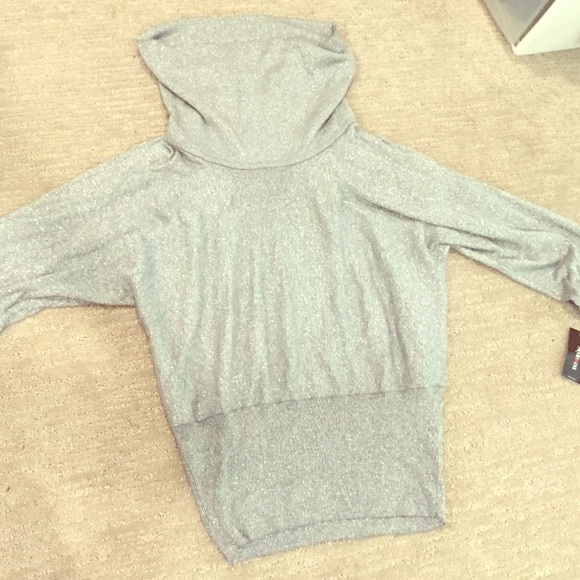 Silver knitted top