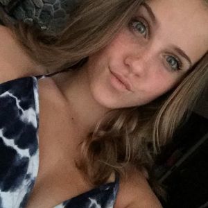 Meet your Posher, Isabelle