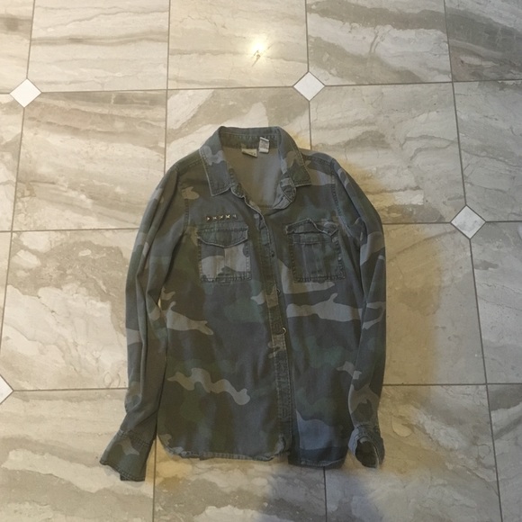 Mudd Cameo Shirt