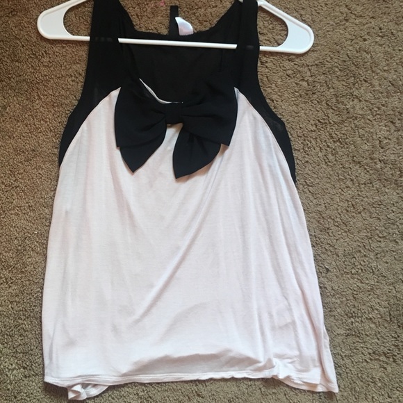Light pink bow tank top