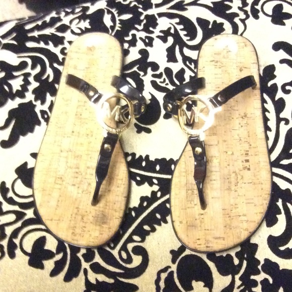 Michael Kors flip flops size 7