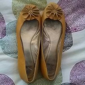 Sofft yellow flats 8.5 from Nordstrom