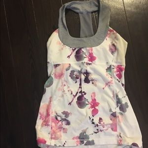 Blurred blossom scoop neck lululemon tank