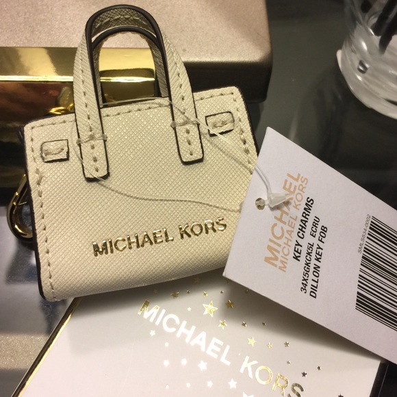 MICHAEL Michael Kors Accessories - 🎉HP🎉Michael Kors keychain