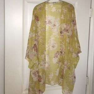 Floral kimono small