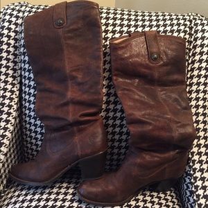 Frye Melissa Button heeled boots size 9