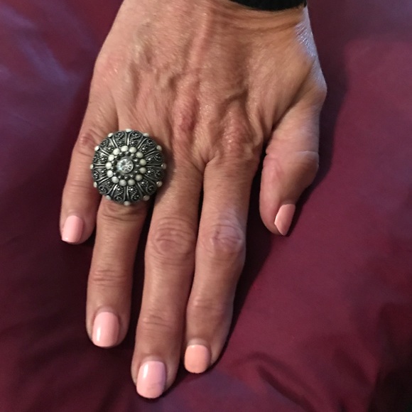 Ring - Picture 2 of 4