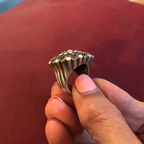 Ring - Picture 3 of 4