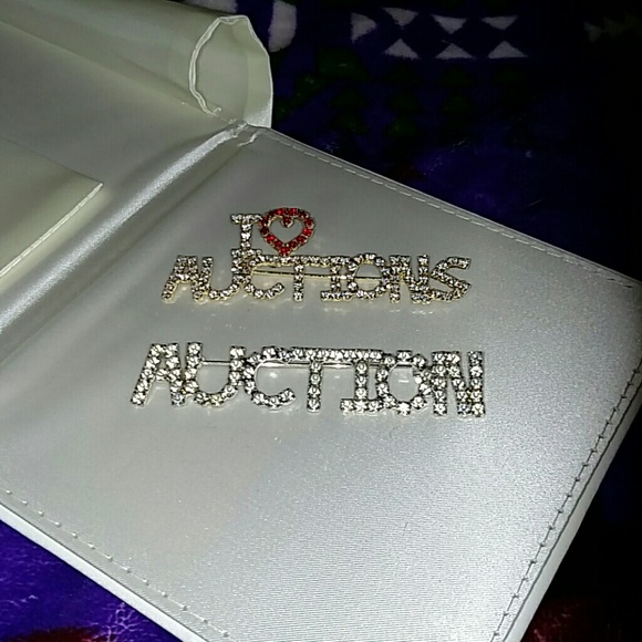 Pins "AUCTION" NWOT