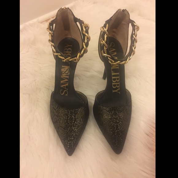 Sam & Libby ankle chain pumps
