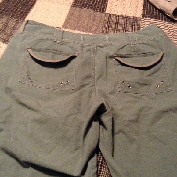 Shorts - Picture 3 of 4