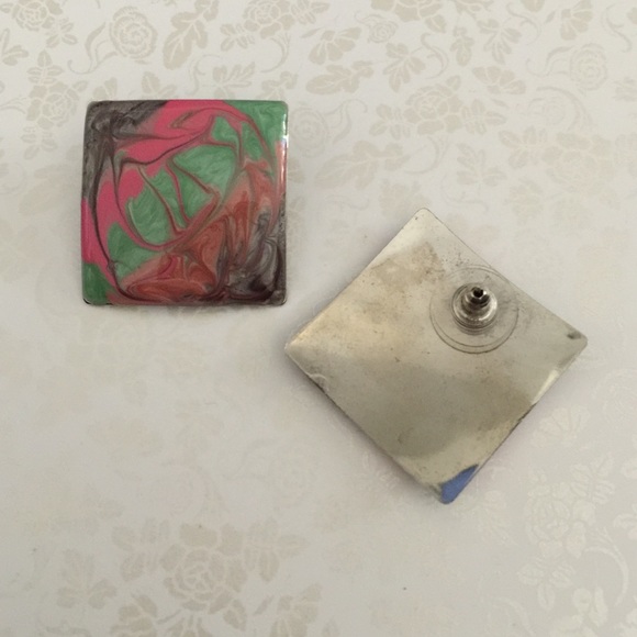 Vintage Square Paint Splatter Earrings - Picture 2 of 3
