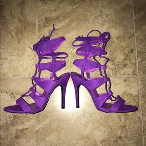 NWOT Lace up heels
