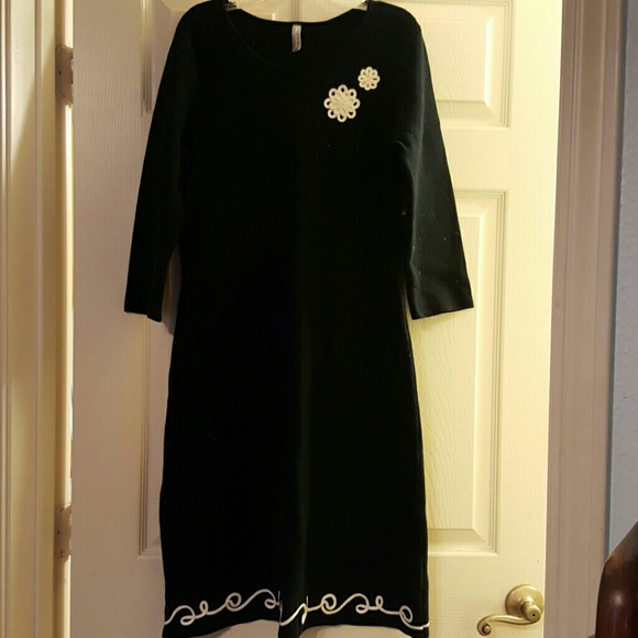 Hanna Anderson black knit dress