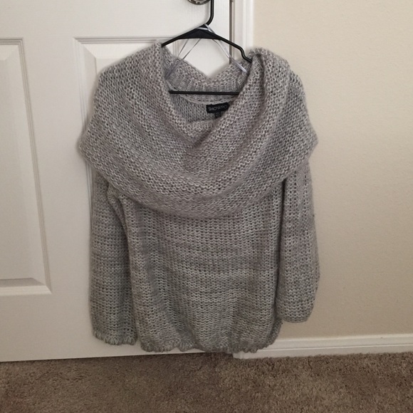 Knit sweater