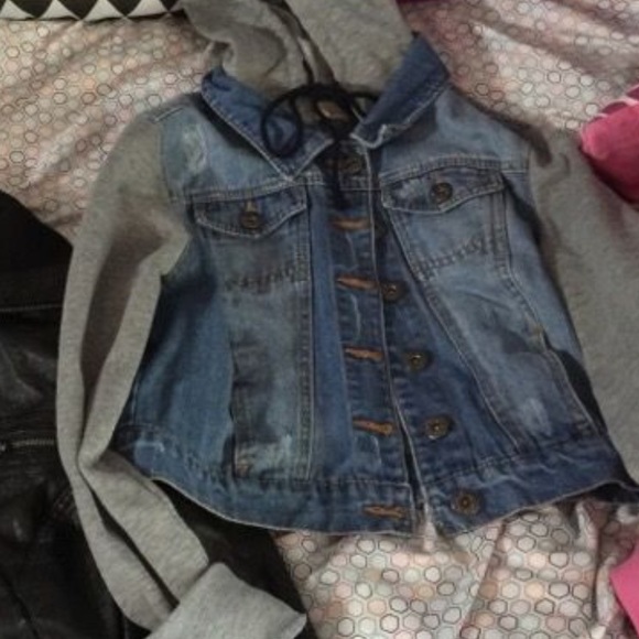 Jean jacket with hood
