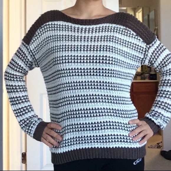 Green white sweater - Picture 2 of 4