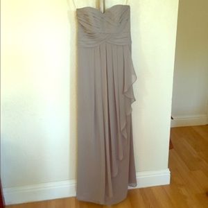 Long gray strapless dress