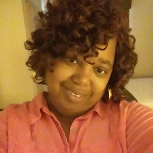 Meet your Posher, Debra