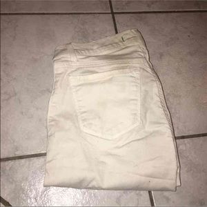 White skinny jeans