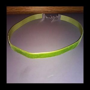 Green velvet chocker