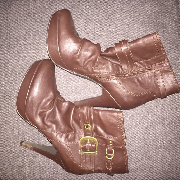 GUESS fall Boots! - Picture 2 of 2