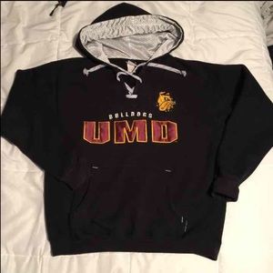 UMD bulldogs sweatshirt