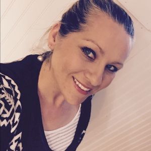 Meet your Posher, Joni