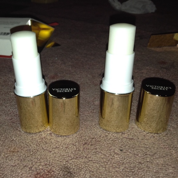 Vs lipgloss/solid perfume stick bundle - Picture 3 of 3