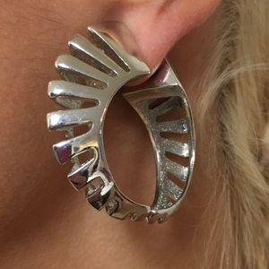 Nasty Gal spin earrings