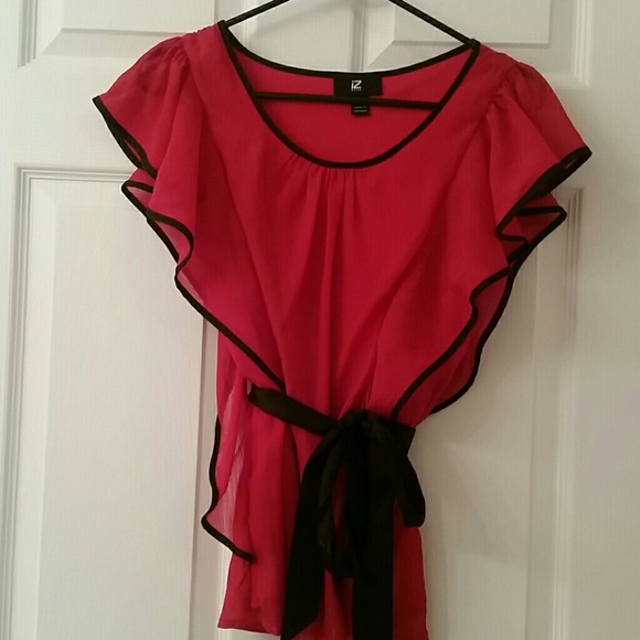 Short sleeve red holiday top