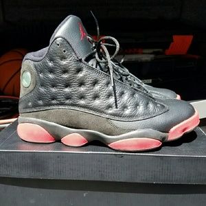 Jordan 13 dirty bred size 9