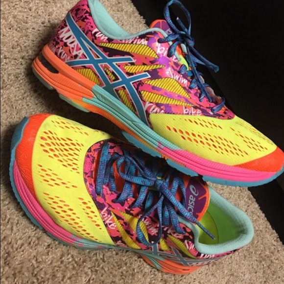 Asics gel noosa size 9