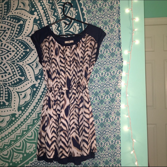 ✨YA Short Semi-Formal Dress✨