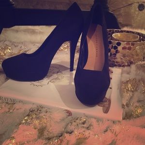 Lauren Conrad Pumps