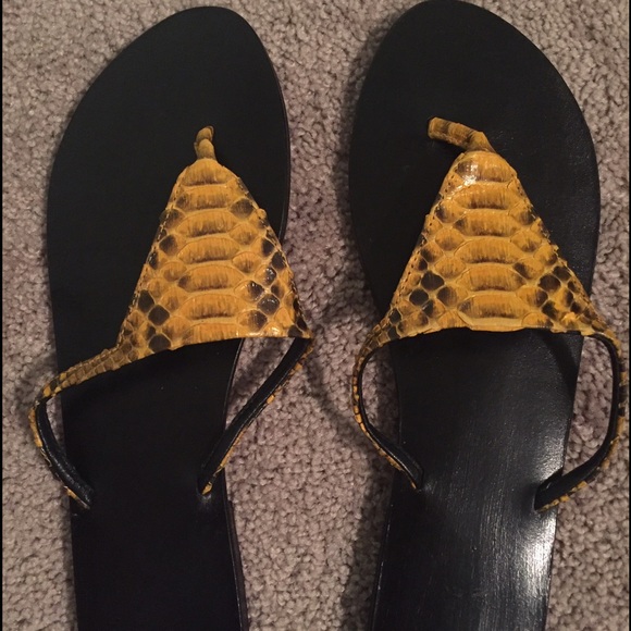 Piton flip flops