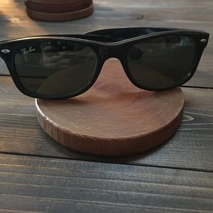 LOWEST PRICE - Junior Wayfarer Ray-Bans