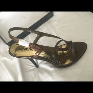 Carlos Santana Dream sandals in Reptile brown 7.5