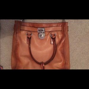 Michael kors cross body purse