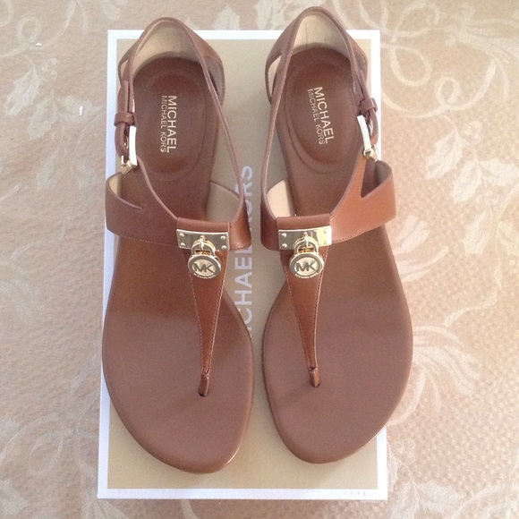 NWT MICHAEL Michael Kors Sandals